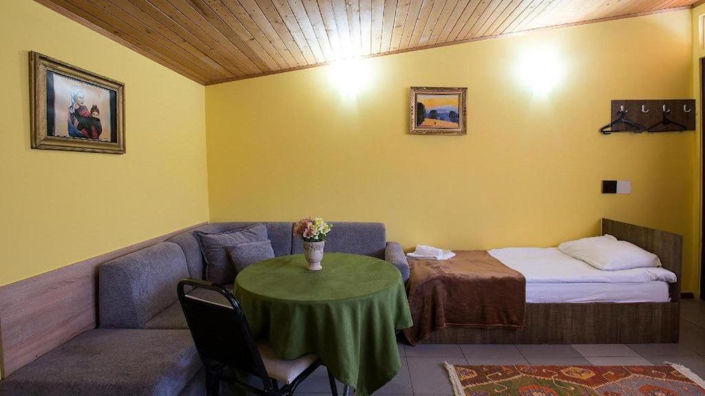 Gallary Hostel Tbilisi Eksteriør bilde